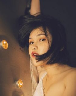 男人边吃奶边爱边做视频日韩